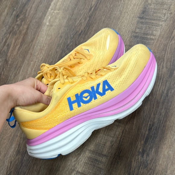 Hoka women’s Bondi 8 shoe - Picture 1 of 5